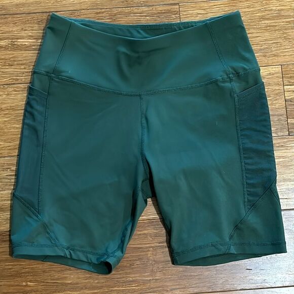 NWOT Avia Women’s Forest Green High-Waisted Performance Bike Shorts – Size M - Picture 2 of 5